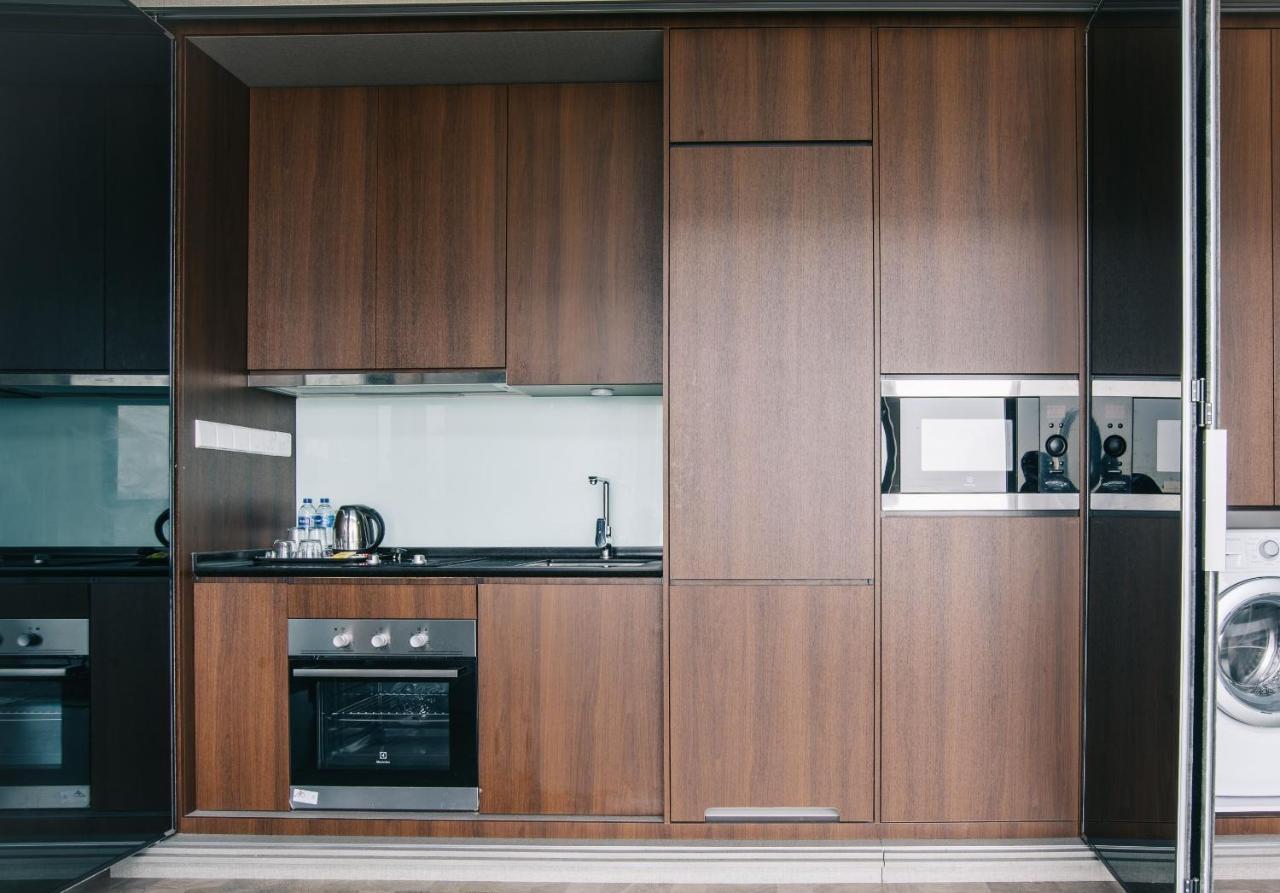 Expressionz Professional Suites By Mykey Kuala Lumpur Exteriör bild A kitchen in a serviced apartment