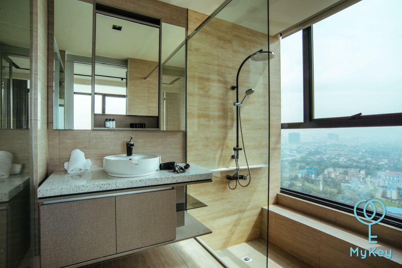Expressionz Professional Suites By Mykey Kuala Lumpur Exteriör bild Bathroom