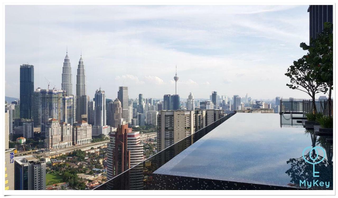 Expressionz Professional Suites By Mykey Kuala Lumpur Exteriör bild Sky Pool
