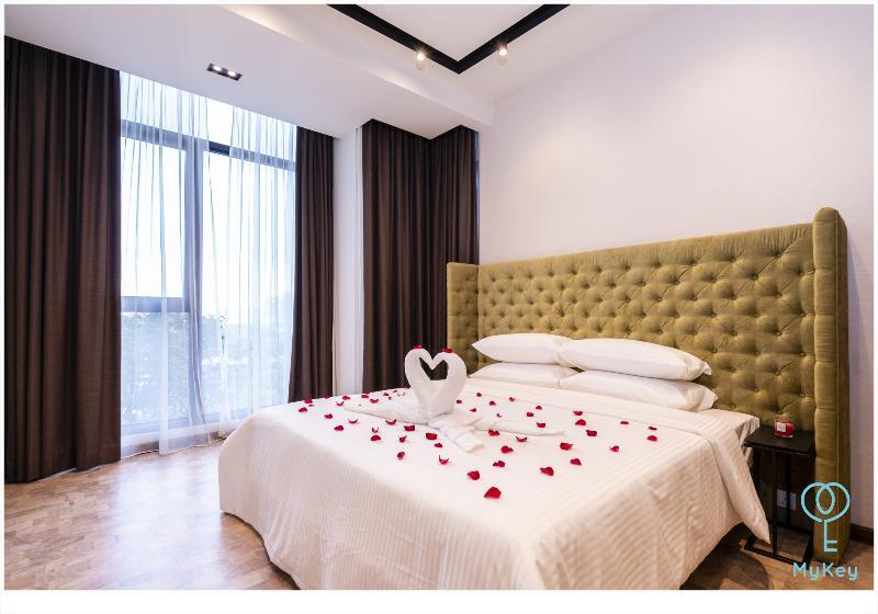 Expressionz Professional Suites By Mykey Kuala Lumpur Exteriör bild Deluxe Suite