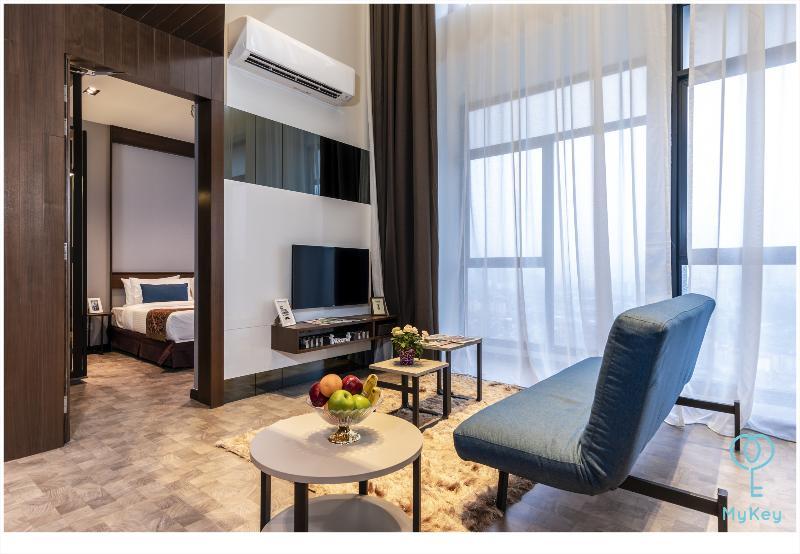 Expressionz Professional Suites By Mykey Kuala Lumpur Exteriör bild Deluxe Suite