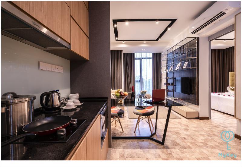 Expressionz Professional Suites By Mykey Kuala Lumpur Exteriör bild The interior of a typical apartment